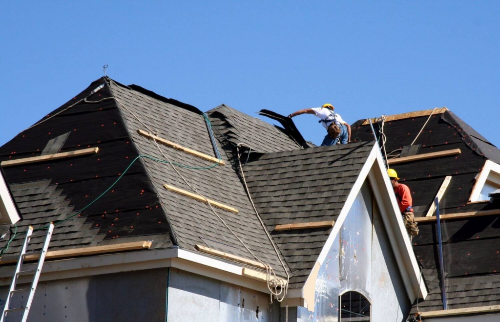 Roofer in Bend Oregon