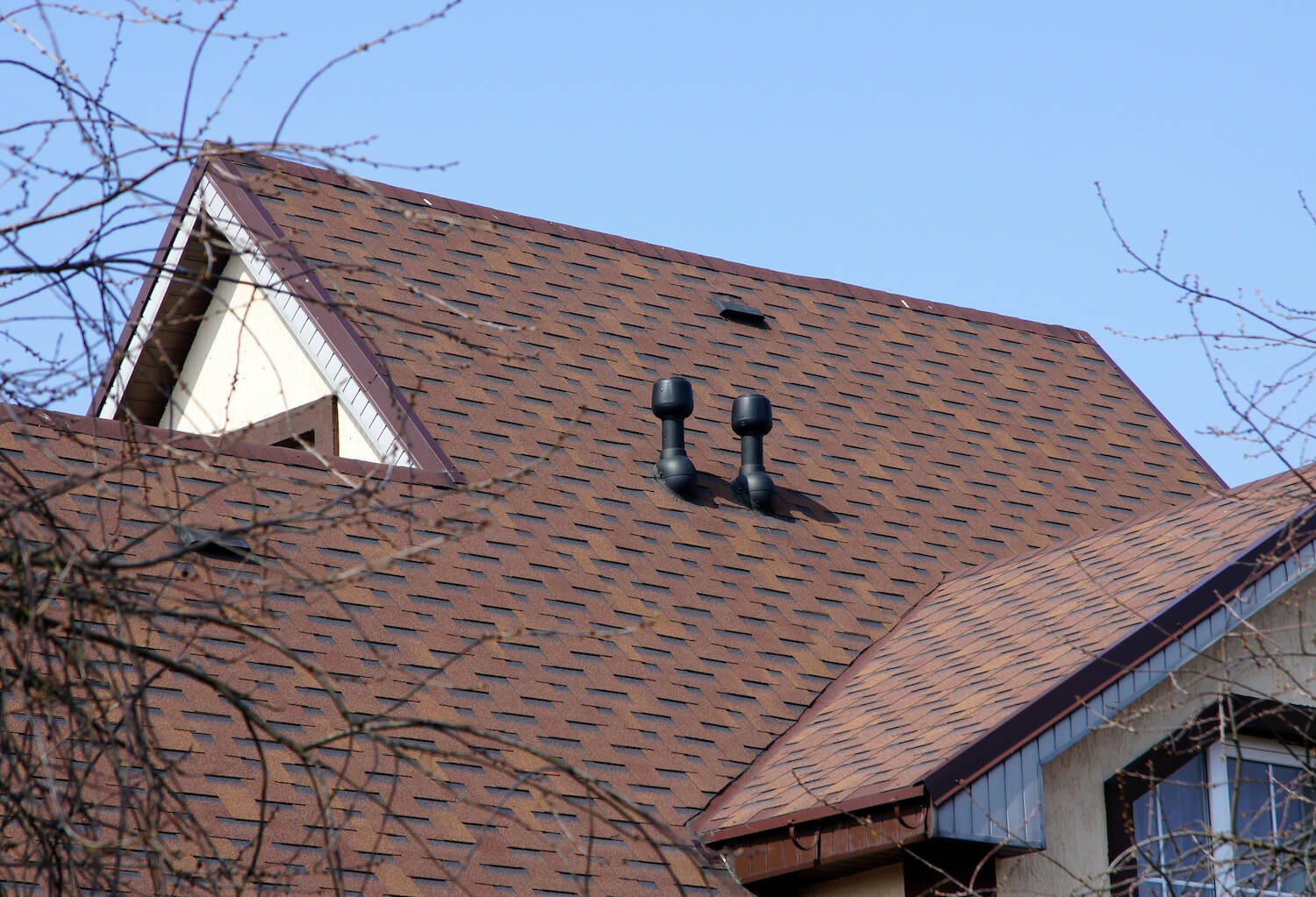 What Every Homeowner In Oregon Should Know About Roof Maintenance