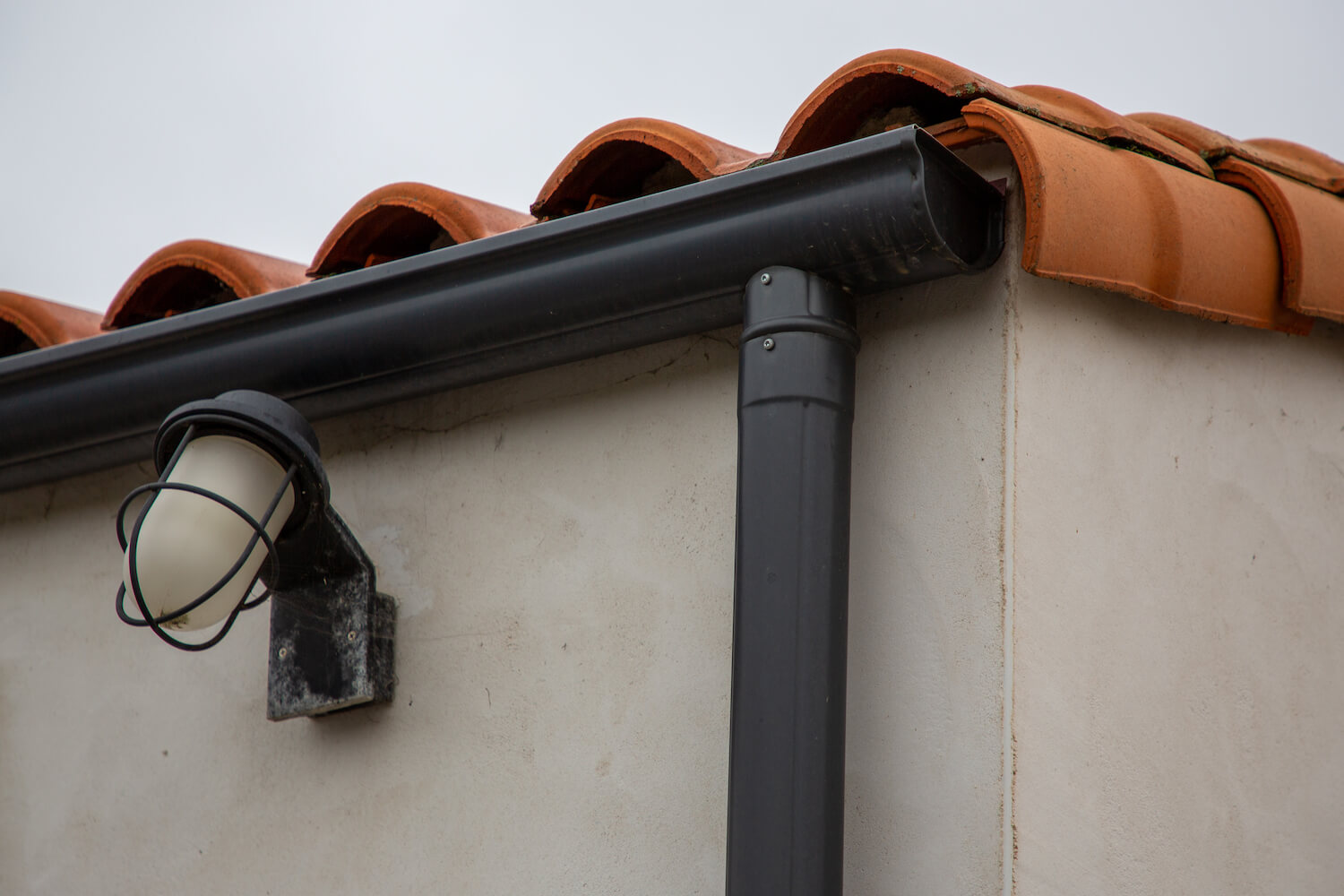 Why Seamless Gutters Could Be the Best Option for Your Home, and Long-Term Savings