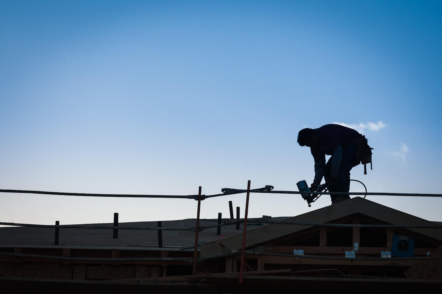What To Look For When Hiring A Contractor For Professional Roof Repairs